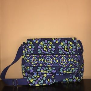 Verá Bradley Messenger Bag